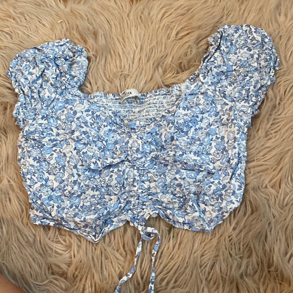 hollister crop top